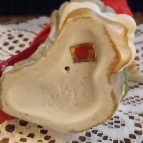 Red Cardinal Figurine - Picture 8 of 9